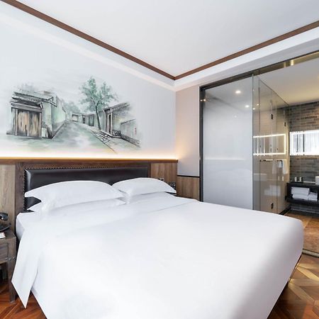 Nost Algia Hotel Near Beijing Panjiayuan Antique Market- Beijing Happy Valley, Cbd, China Zun And Sanlitun, Tian'Anmen Square, Free Ice Cream, Mineral Water, Coffee, Snacks And Laundry Service, Free Gymnastic, English Communication Well Exterior photo