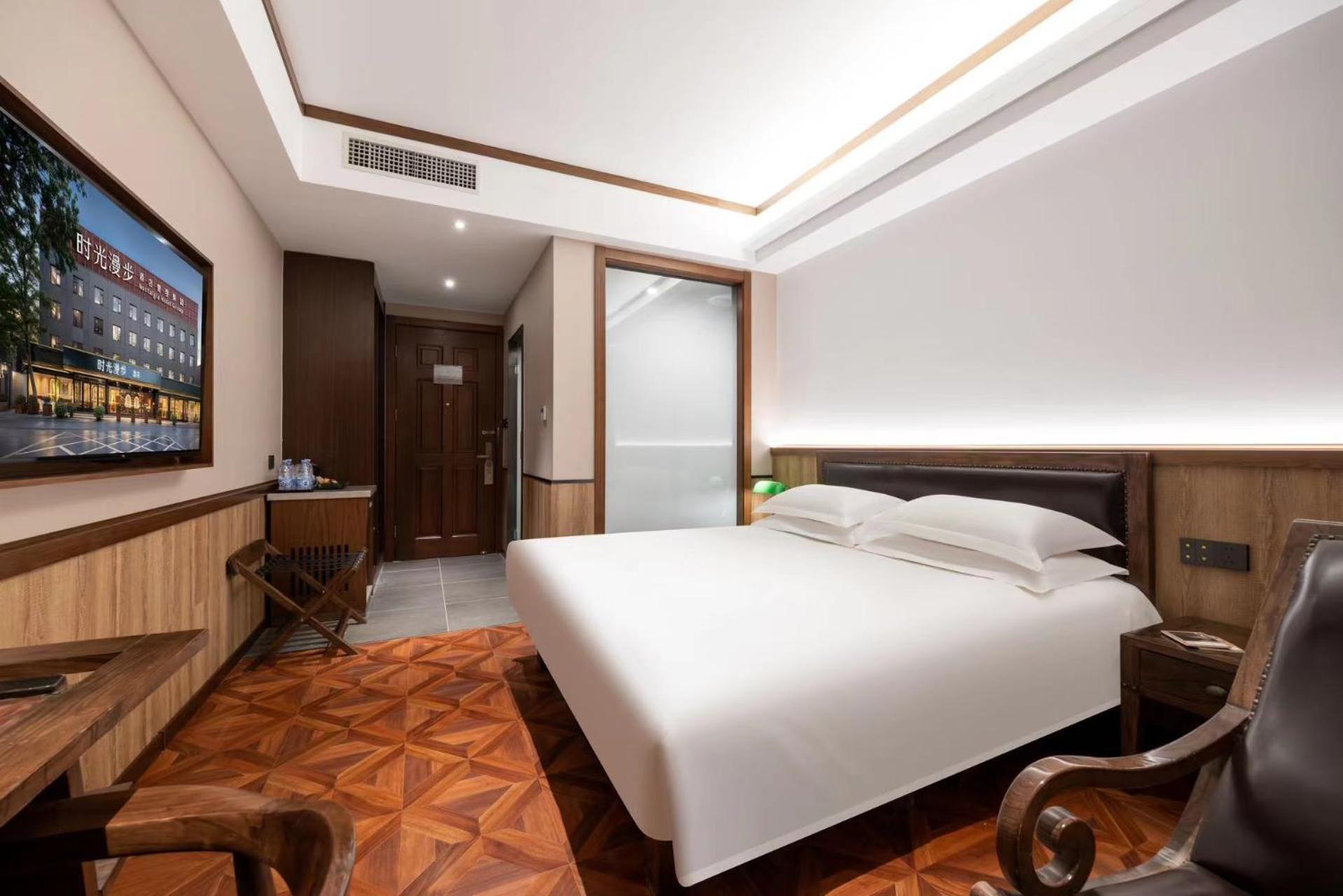 Nost Algia Hotel Near Beijing Panjiayuan Antique Market- Beijing Happy Valley, Cbd, China Zun And Sanlitun, Tian'Anmen Square, Free Ice Cream, Mineral Water, Coffee, Snacks And Laundry Service, Free Gymnastic, English Communication Well Exterior photo