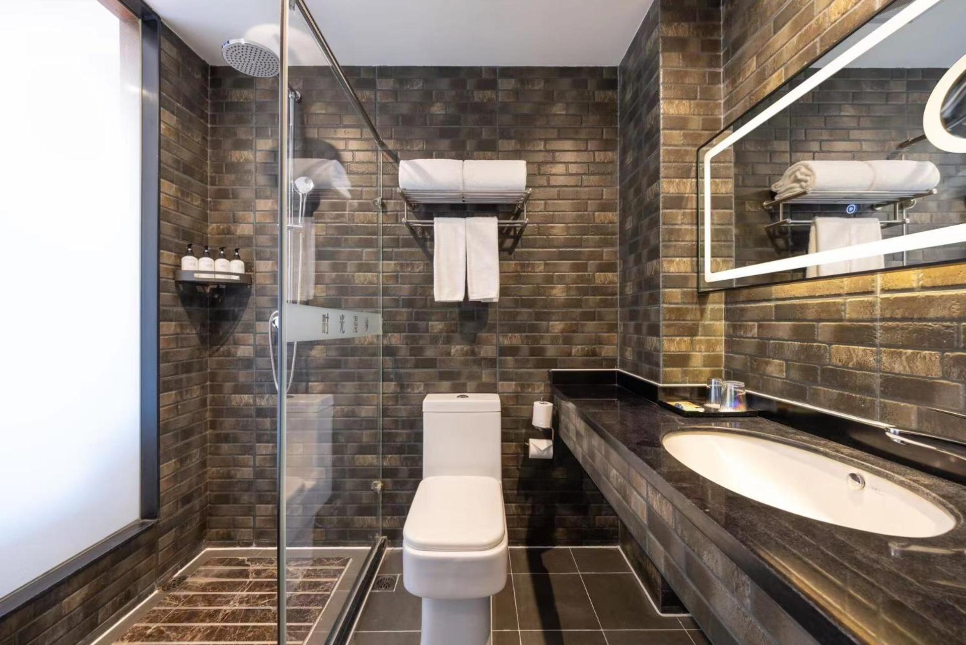 Nost Algia Hotel Near Beijing Panjiayuan Antique Market- Beijing Happy Valley, Cbd, China Zun And Sanlitun, Tian'Anmen Square, Free Ice Cream, Mineral Water, Coffee, Snacks And Laundry Service, Free Gymnastic, English Communication Well Exterior photo