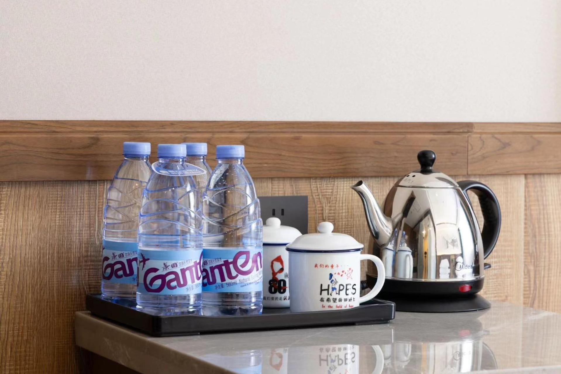 Nost Algia Hotel Near Beijing Panjiayuan Antique Market- Beijing Happy Valley, Cbd, China Zun And Sanlitun, Tian'Anmen Square, Free Ice Cream, Mineral Water, Coffee, Snacks And Laundry Service, Free Gymnastic, English Communication Well Exterior photo