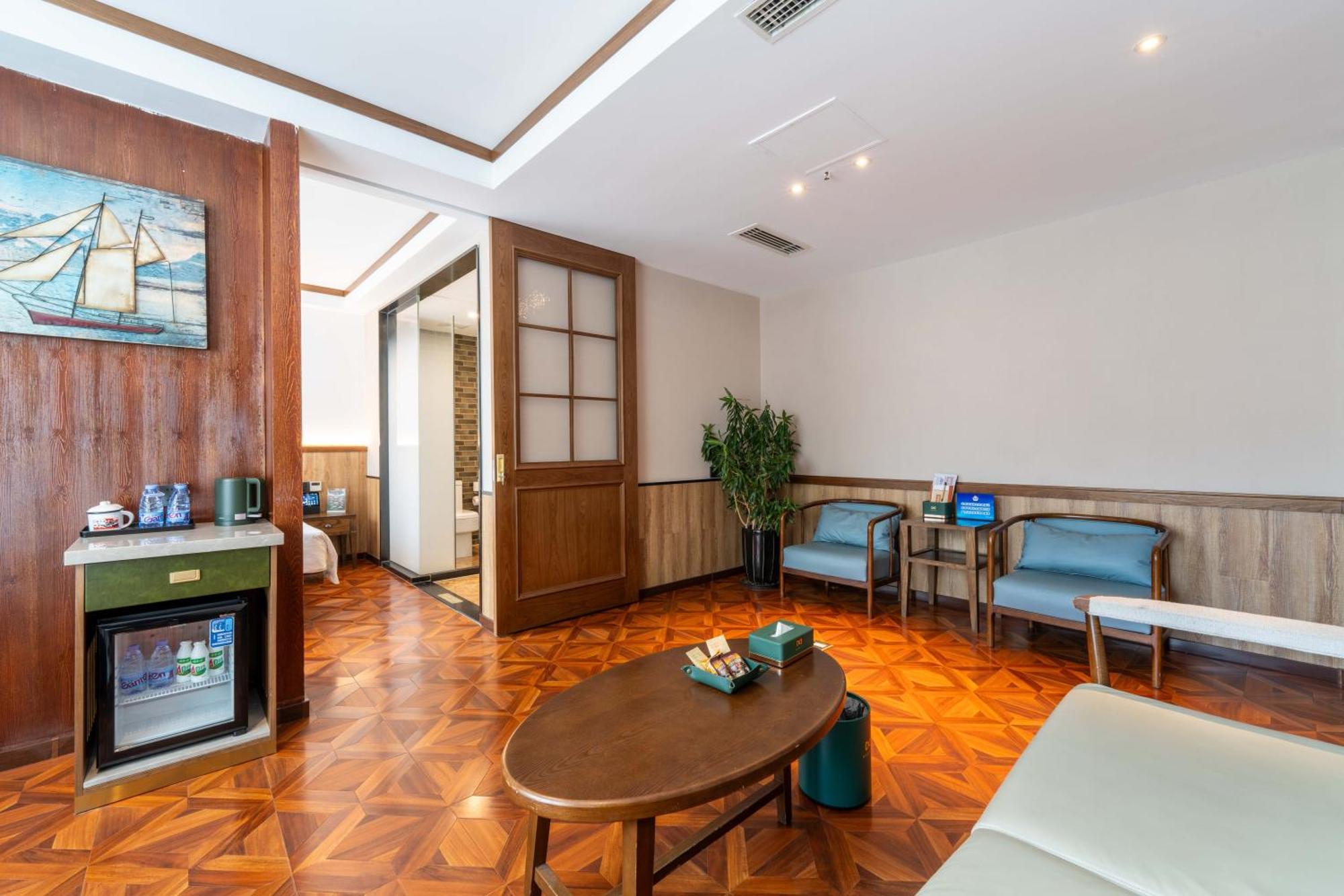 Nost Algia Hotel Near Beijing Panjiayuan Antique Market- Beijing Happy Valley, Cbd, China Zun And Sanlitun, Tian'Anmen Square, Free Ice Cream, Mineral Water, Coffee, Snacks And Laundry Service, Free Gymnastic, English Communication Well Exterior photo