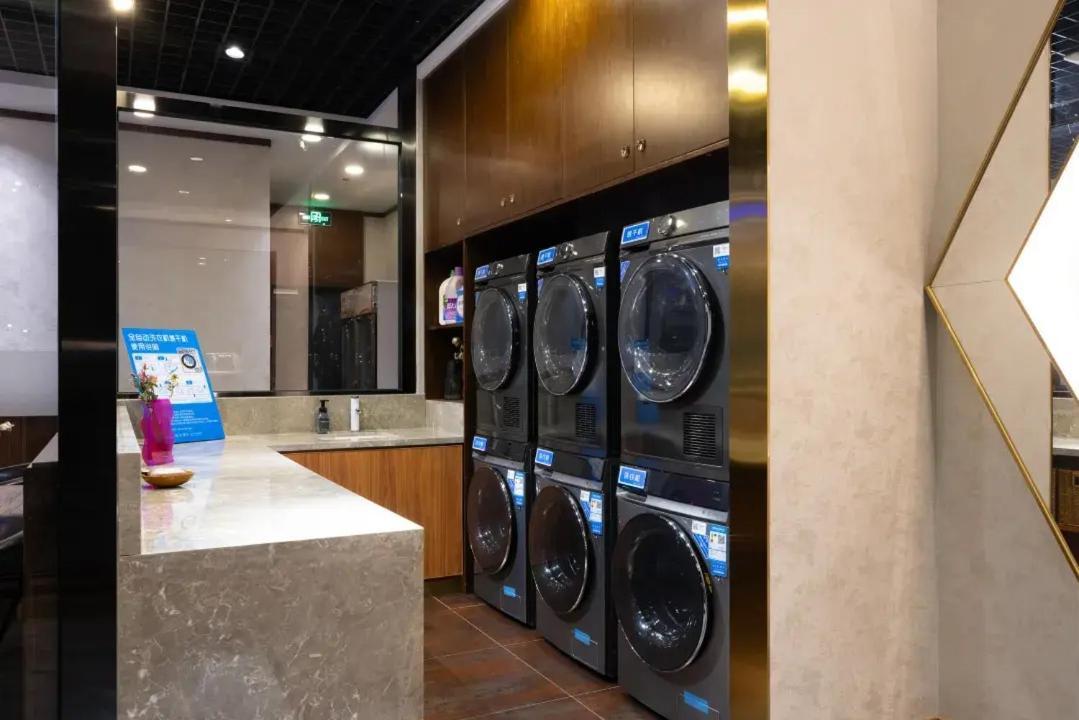 Nost Algia Hotel Near Beijing Panjiayuan Antique Market- Beijing Happy Valley, Cbd, China Zun And Sanlitun, Tian'Anmen Square, Free Ice Cream, Mineral Water, Coffee, Snacks And Laundry Service, Free Gymnastic, English Communication Well Exterior photo