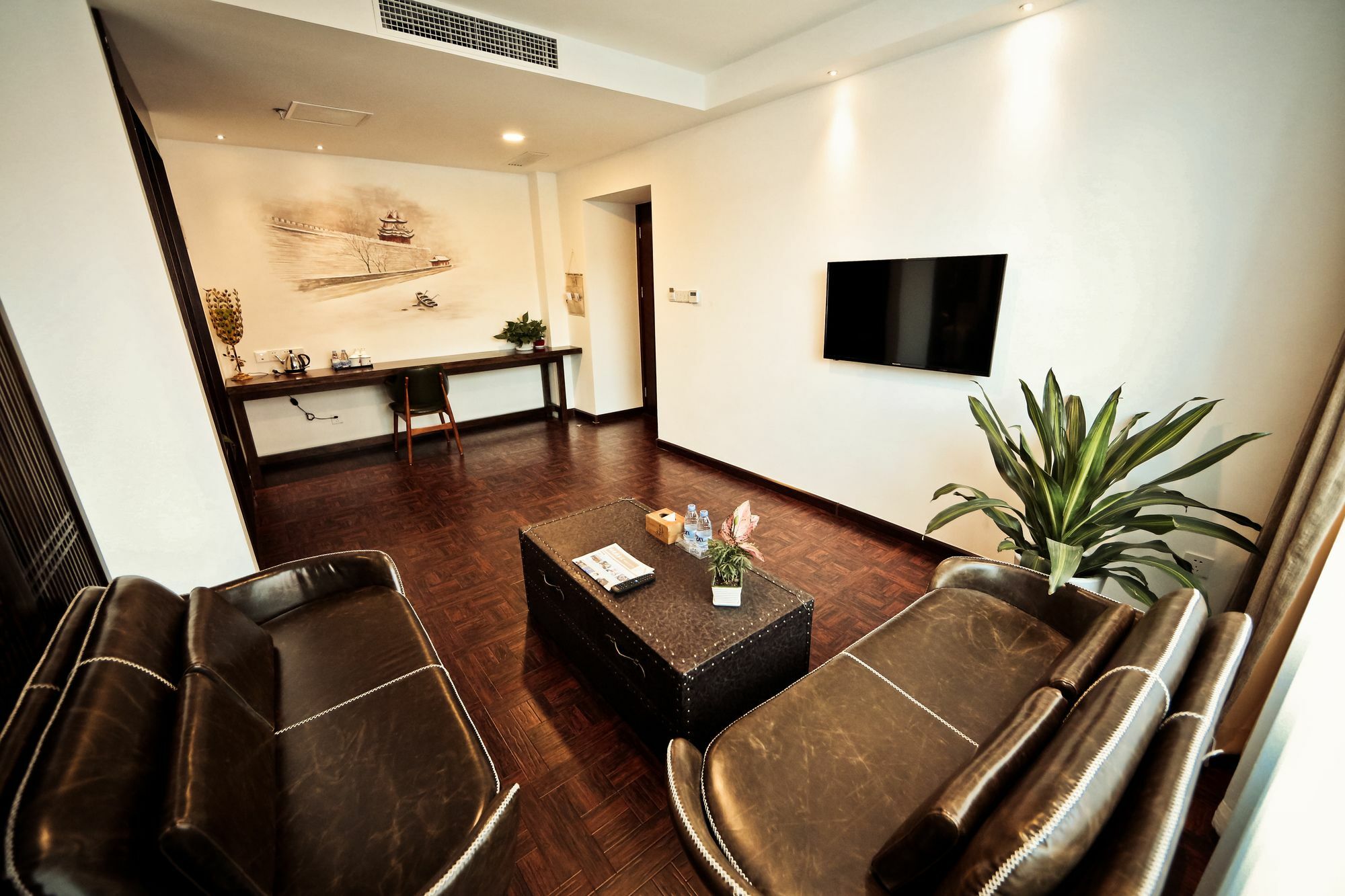 Nost Algia Hotel Near Beijing Panjiayuan Antique Market- Beijing Happy Valley, Cbd, China Zun And Sanlitun, Tian'Anmen Square, Free Ice Cream, Mineral Water, Coffee, Snacks And Laundry Service, Free Gymnastic, English Communication Well Exterior photo